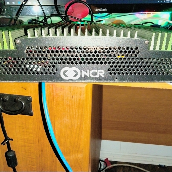 NCR 1657 N3000 Server - Picture 4 of 11